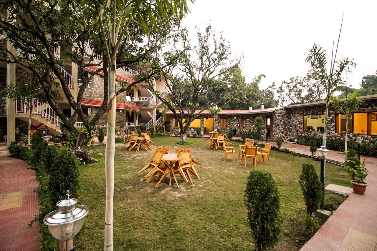 V Resorts Dukes Den Resort Ramnagar  Exteriér fotografie